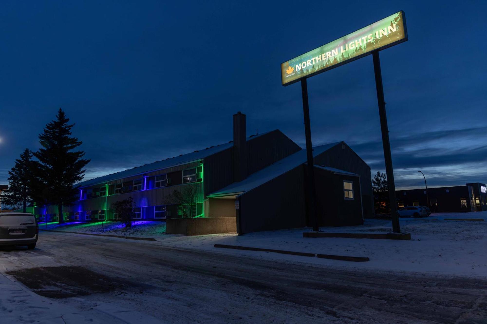 Northern Lights Inn Fort St. John Kültér fotó