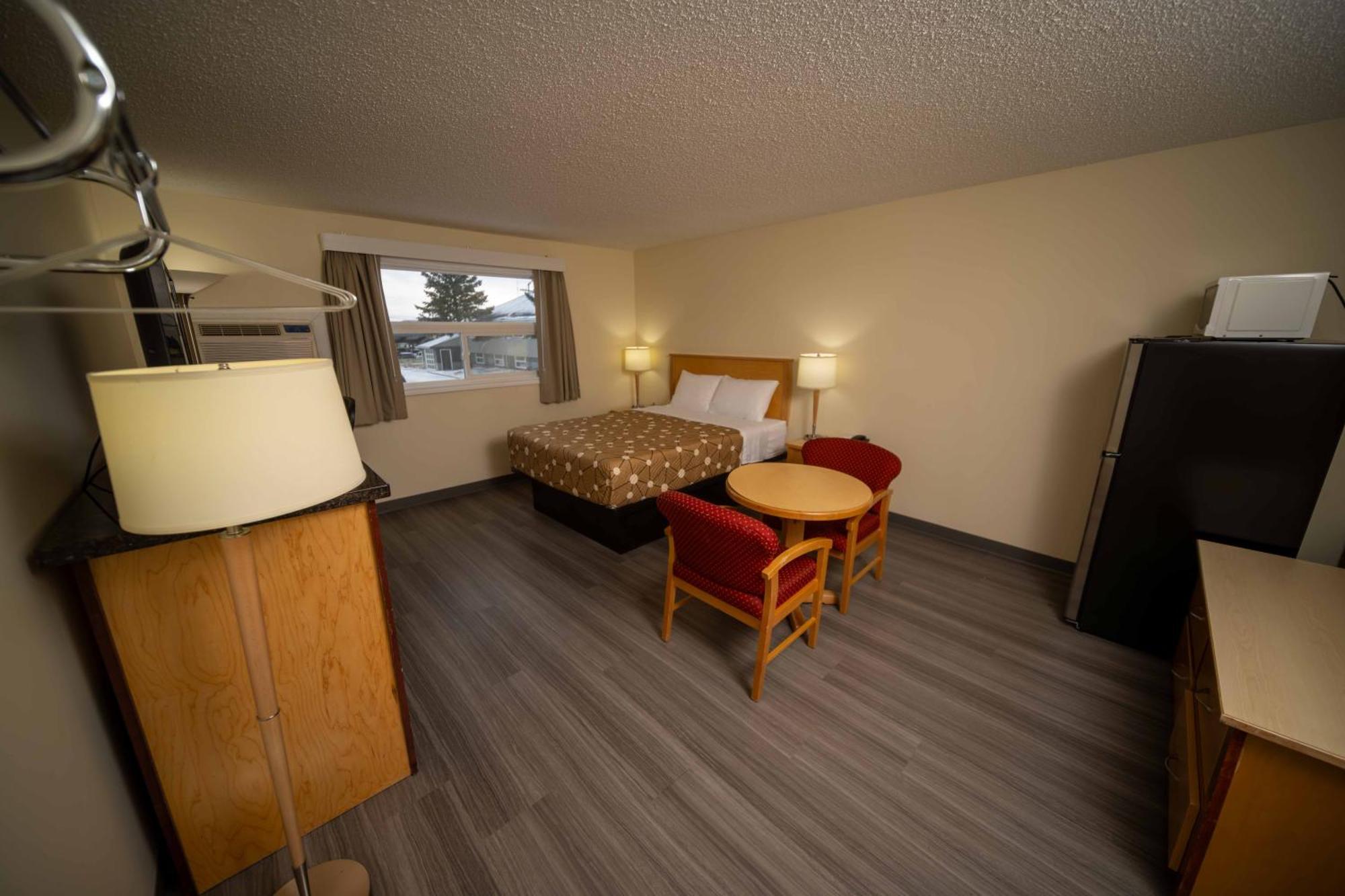 Northern Lights Inn Fort St. John Kültér fotó