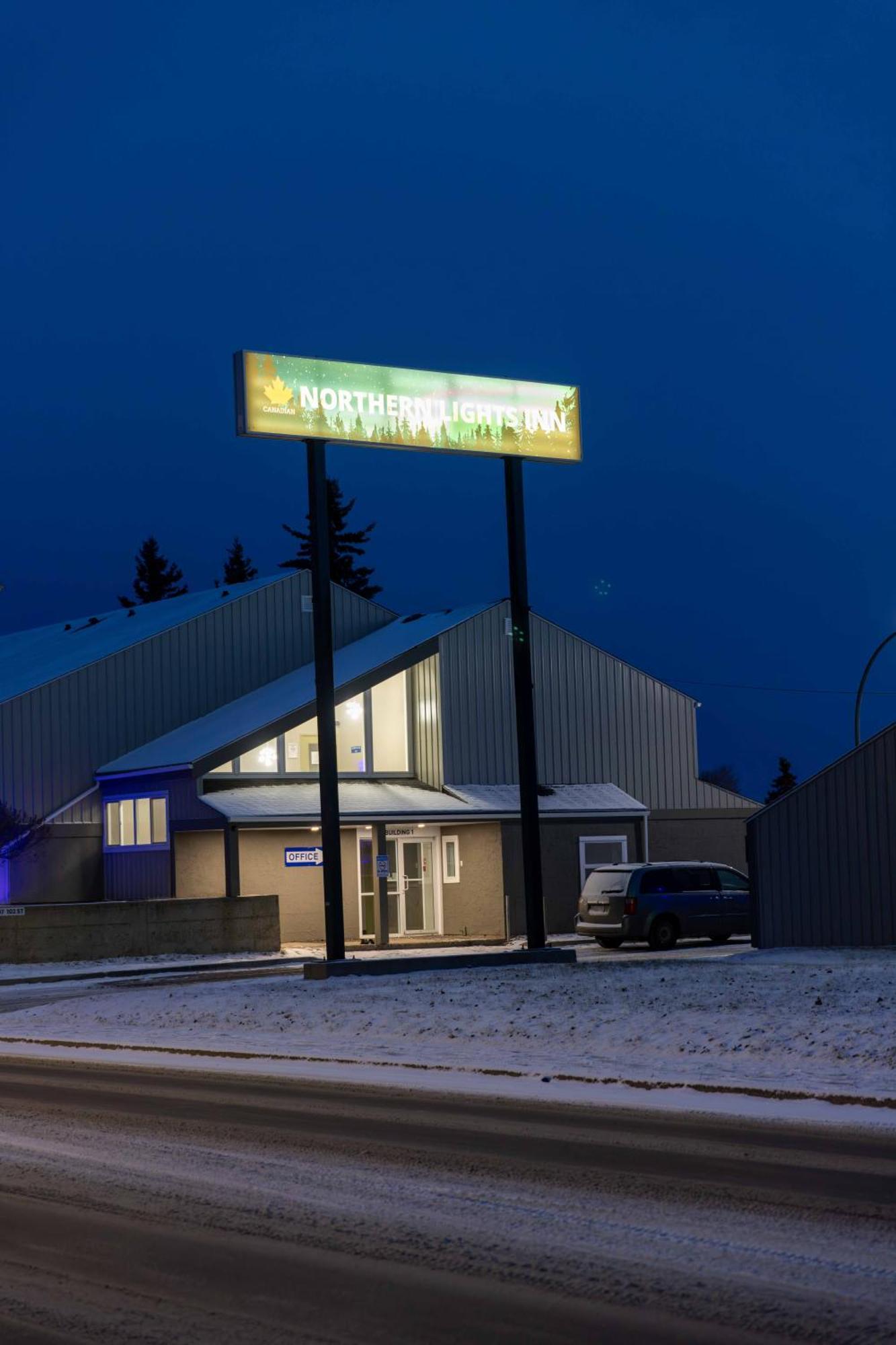 Northern Lights Inn Fort St. John Kültér fotó